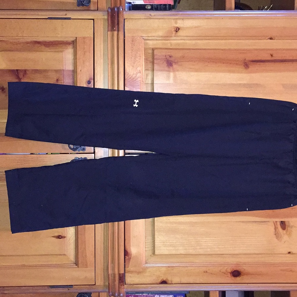 Under Armour wind breaker mesh lined pants